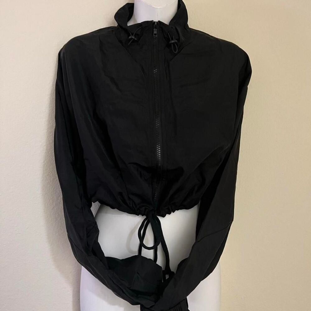 nylon NWT cropped track windbreaker jacket with a drawstring waist XXL